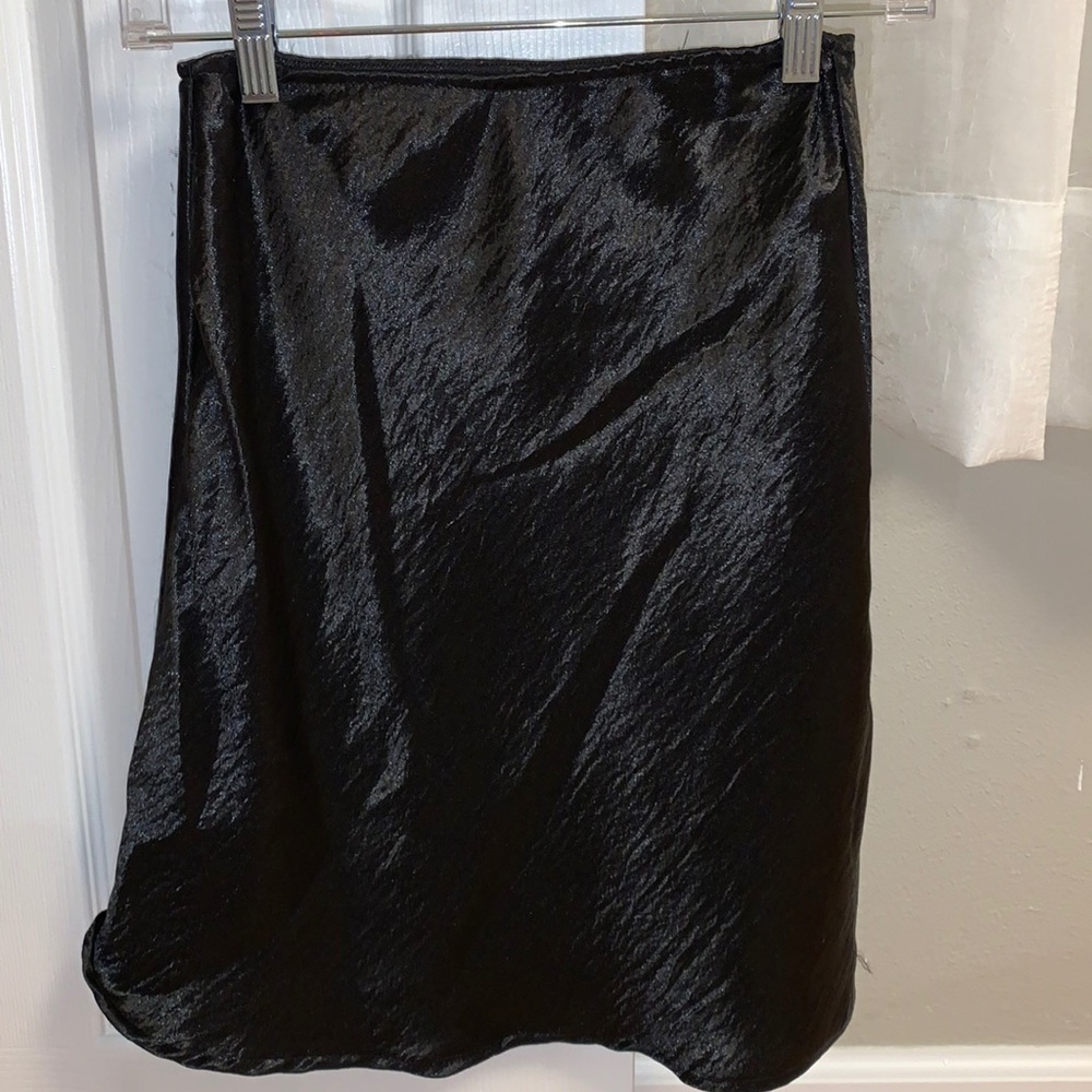 Women’s Small Black Satin Poof New York Skirt